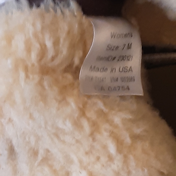 L.L. Bean womens size 7 lined duck boots - Picture 8 of 12